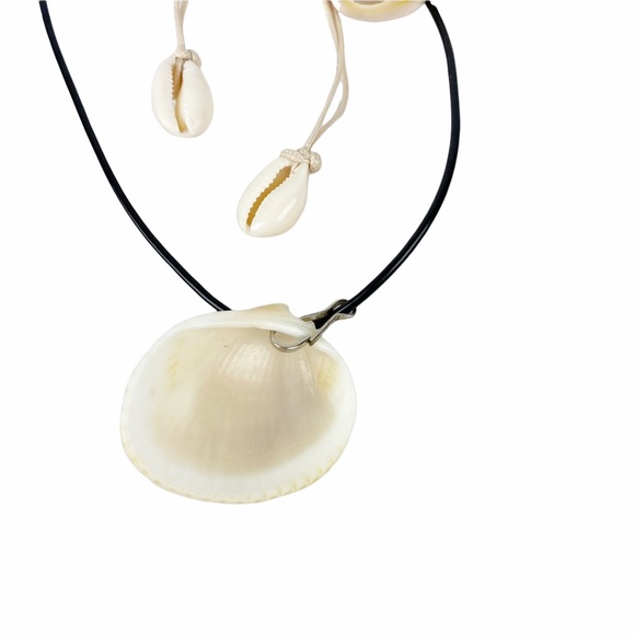 Seashell Beach Vida Bracelet & Necklace - Picture 3 of 7